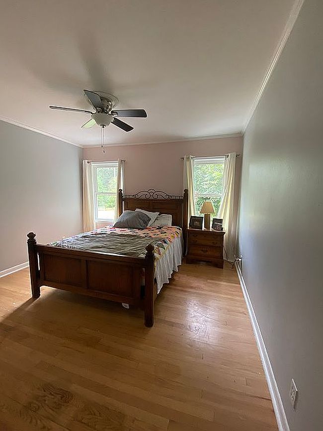 Image of 410 Maple Hill St