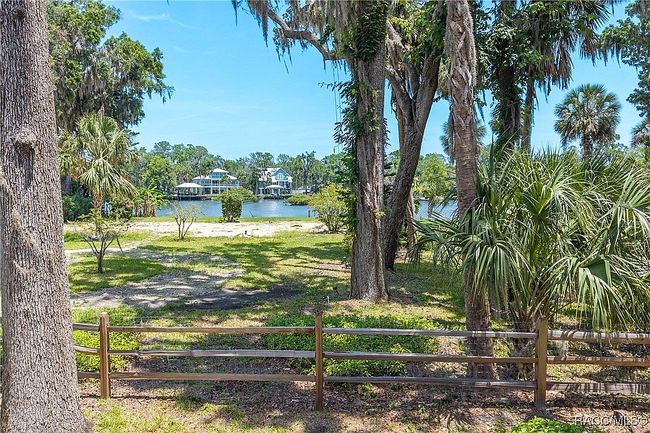 Image of 381 Nw Magnolia Cir