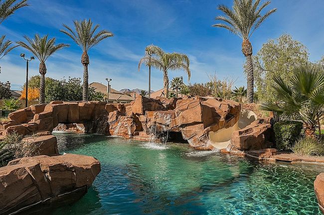 Preview of property located at 8280 Via Olivero Ave