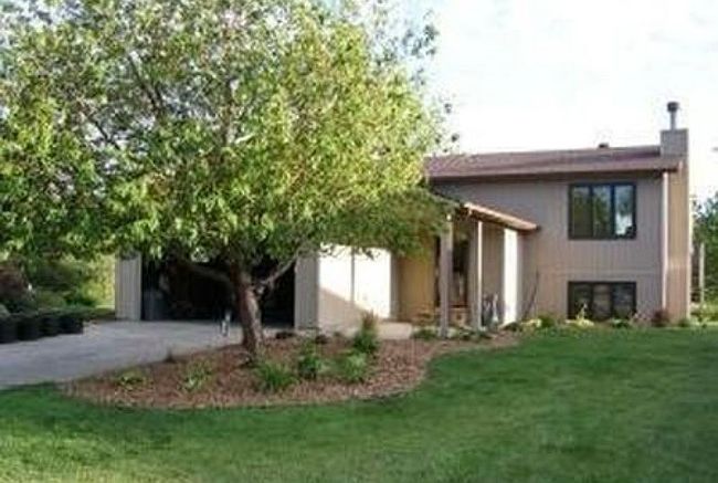 Image of 2712 Village Green Dr