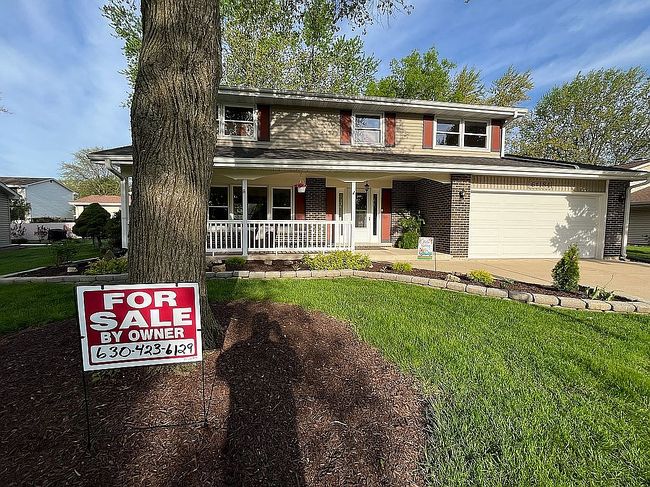 Image of 6S184 Lakewood Dr