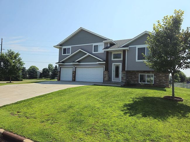 Photo of 17639 311th St, Shafer, MN