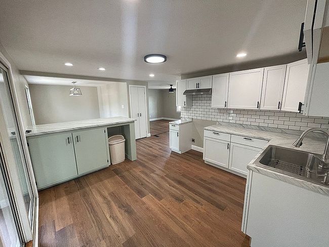 Image of 1330 Providence Ave
