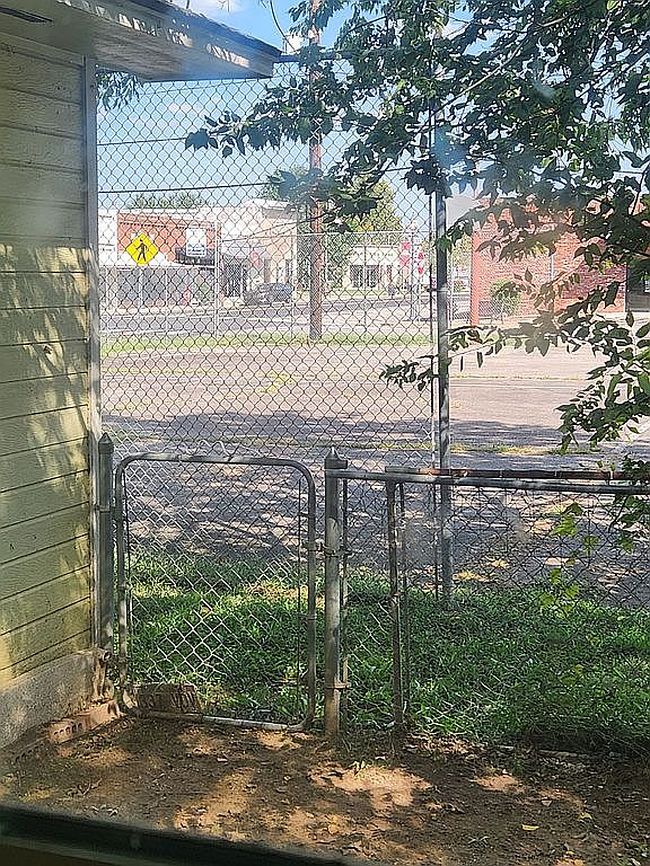 Image of 103 W Howard St