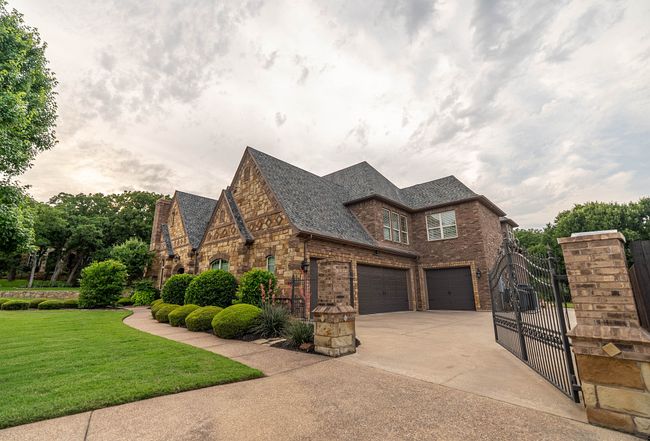 Photo of 2409 Southern Hills Ct