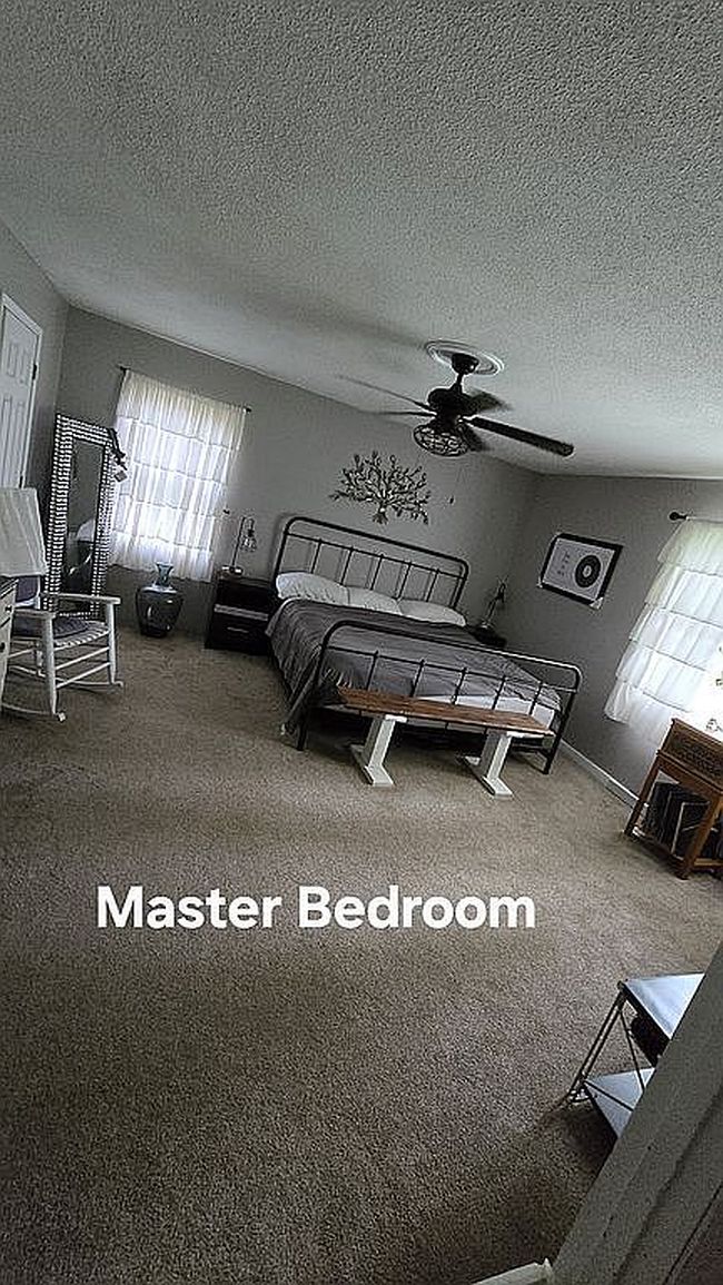 Photo of 400 Washboard Trl, Hillsboro, IL