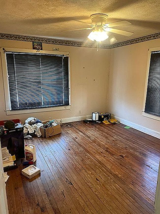 Image of 924 22nd St