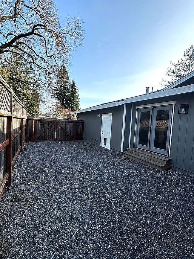 Image of 4119 Siskiyou Ave