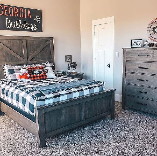 Image of 834 Lovers Ln