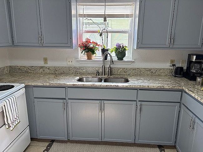 Image of 121 S Plant Ave Apt 102