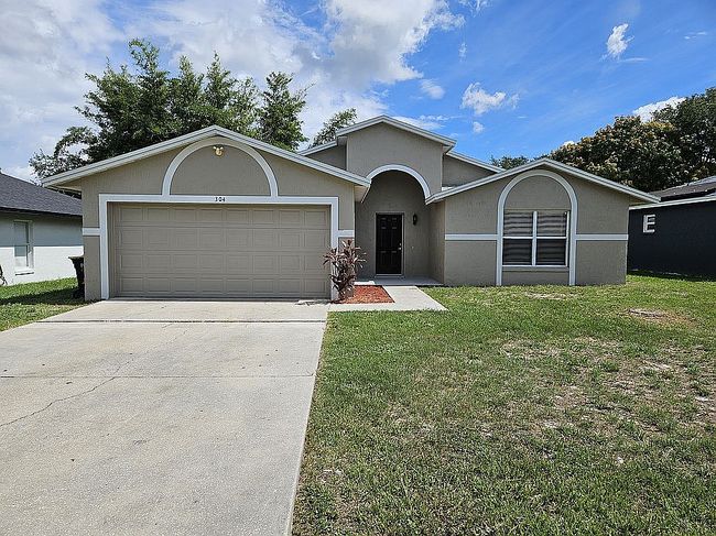 Photo of 304 Lake Daisy Loop, Winter Haven, FL