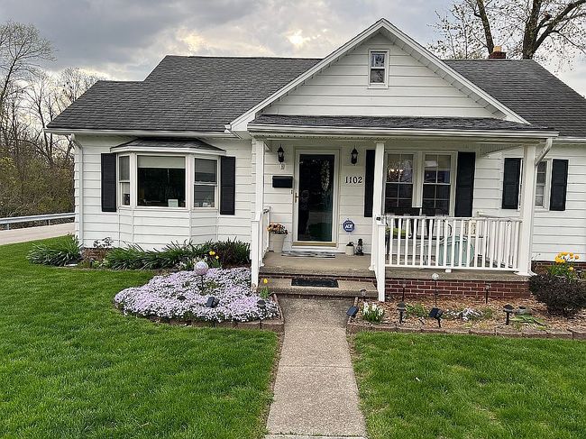 Image of 1102 Main St
