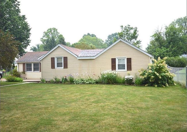 Photo of 314 S Grand St, Lakeville, IN