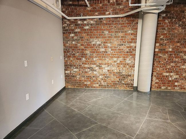 Image of 135 E Harper Ave