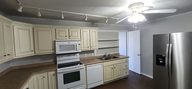 Image of 1701 Rosewood Ln