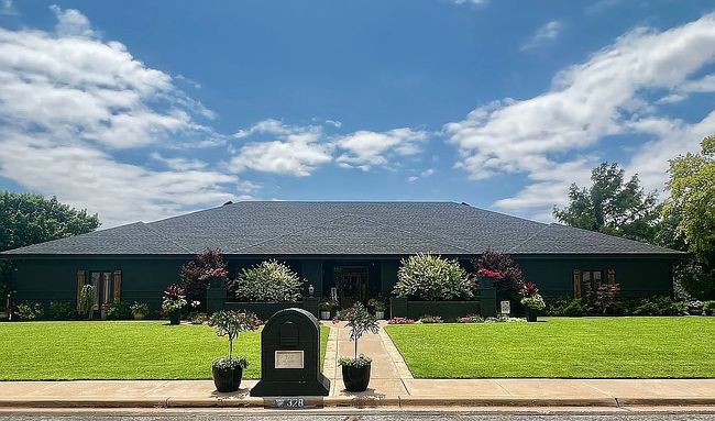 Image of 328 Val Verde St