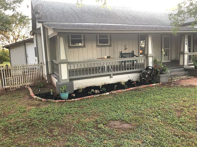 Photo of Cr 372, Hobson, TX