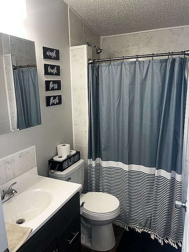 Image of 4301 Lasalle Ln