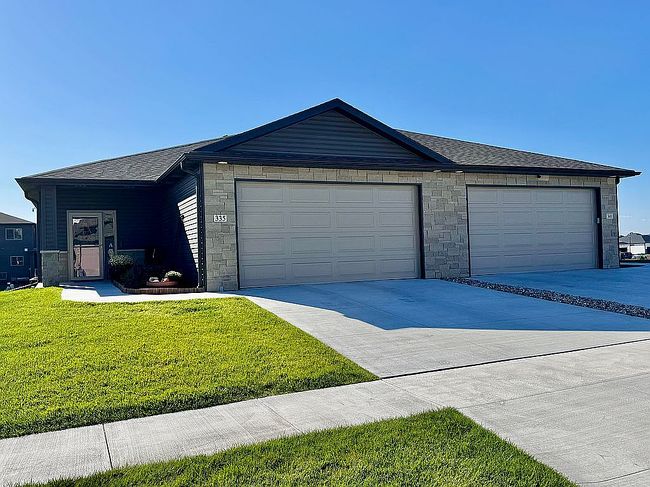 Photo of 335 Deep Water Dr