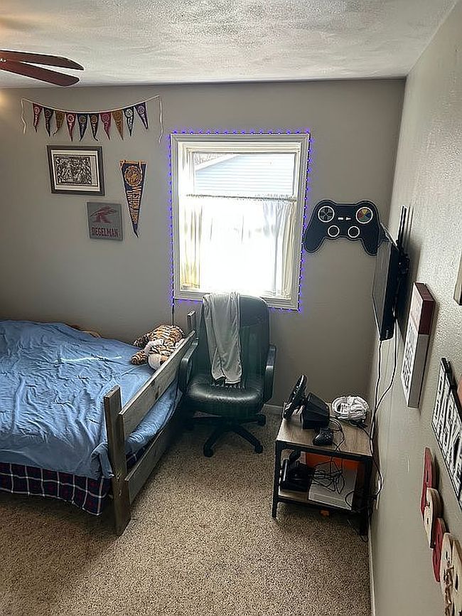 Additional photo 2 of property located at 210 8th St W