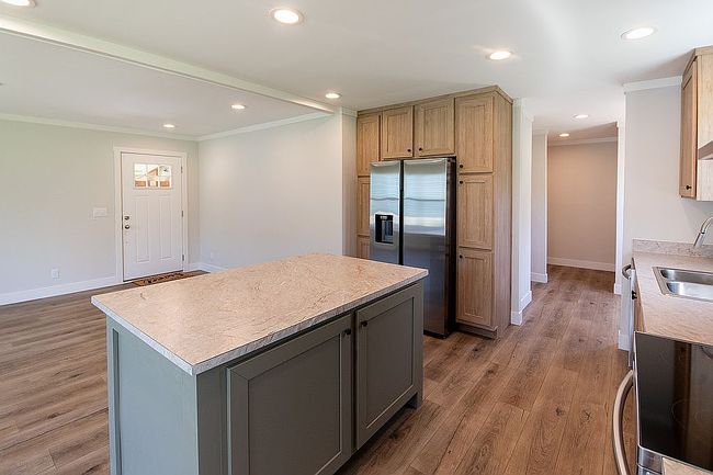 Photo of 44 E Emerald Ave, Franklin, NC