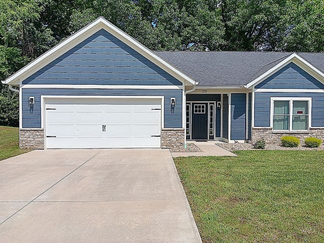 Photo of 315 Summer Lake Dr, Bedford, IN