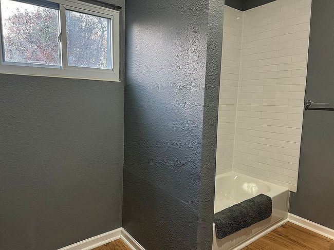 Image of 2200 N Hickory St