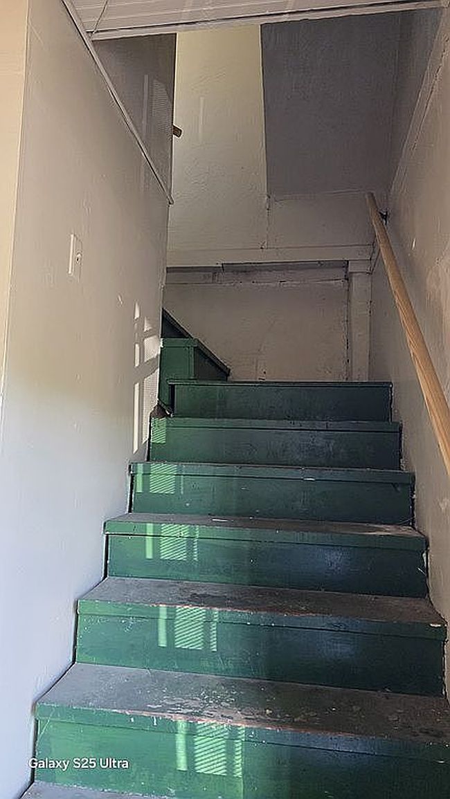 Preview of property located at 571 W 21st Ave