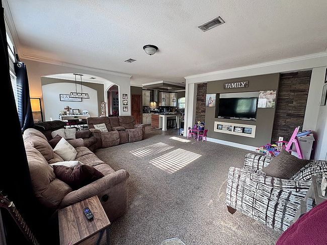 Image of 725 Bardin Rd