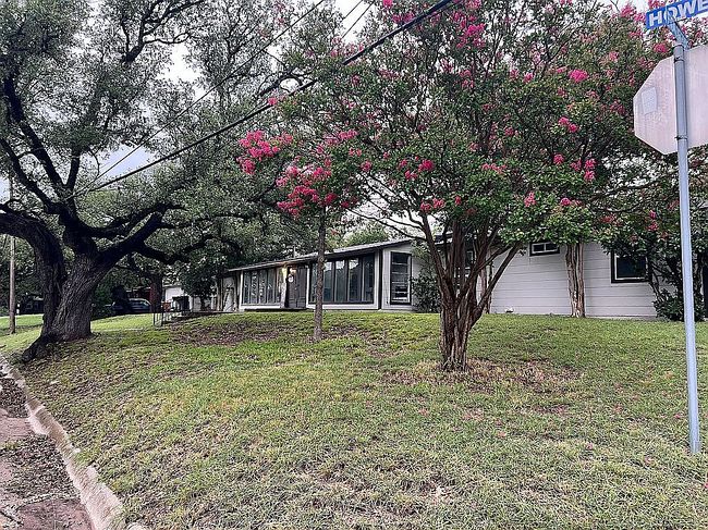 Photo of 504 S Howe St, Lampasas, TX