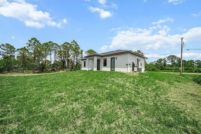 Image of 1262 Bowles Ave