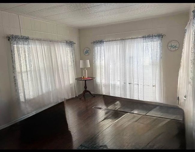 Photo of 5211 Moon St, Zephyrhills, FL