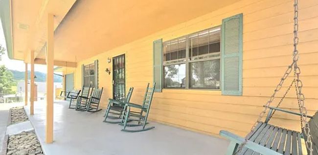 Additional photo 3 of property located at 1609 Highway 61 W