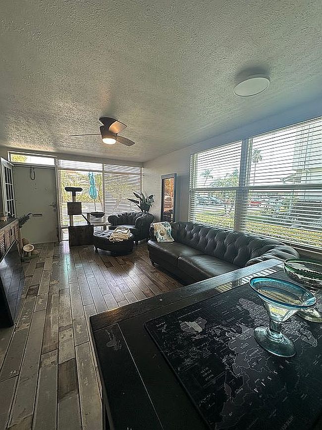 Image of 4350 Tahitian Gardens Cir Apt A