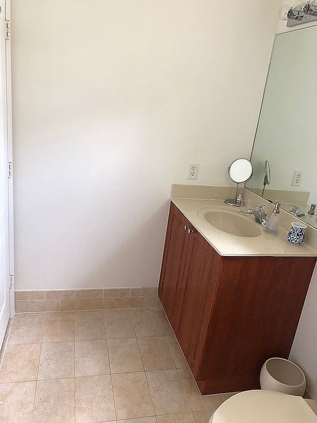 Photo of 14981 Sw 8th Ter, Miami, FL