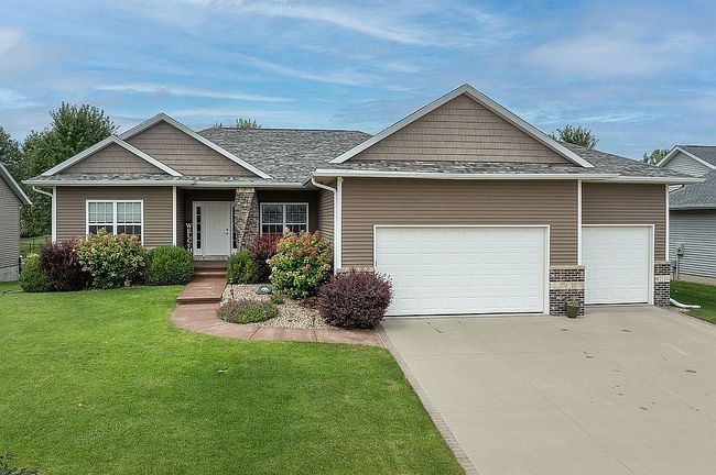 Photo of 4307 Holly Cir Ne, Cedar Rapids, IA