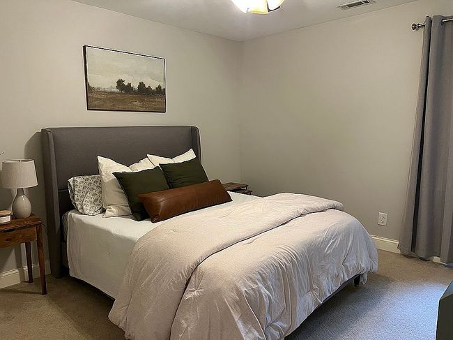 Image of 6 Alpine Dr