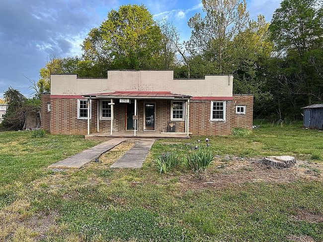 Photo of 3129 Patrick Henry Hwy, Piney River, VA
