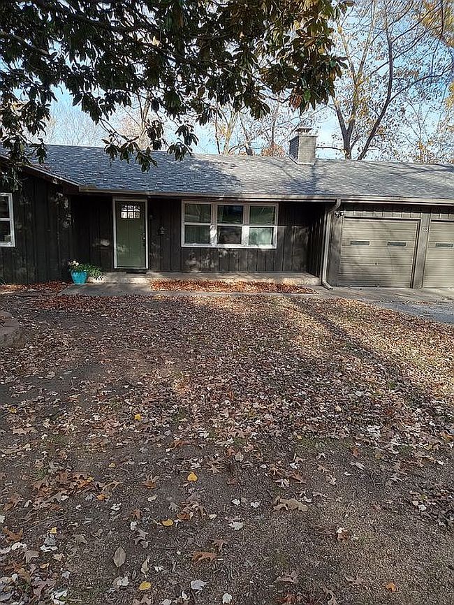 Photo of 133 Robinhood Dr