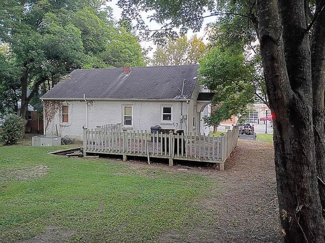 Image of 207 W Dixie St