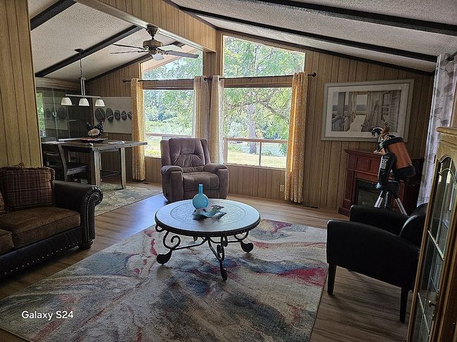 Photo of 413 Currie Ln, Grants Pass, OR