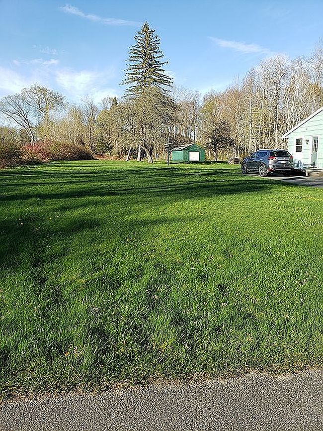 Photo of 18 Billings St, Lanesborough, MA