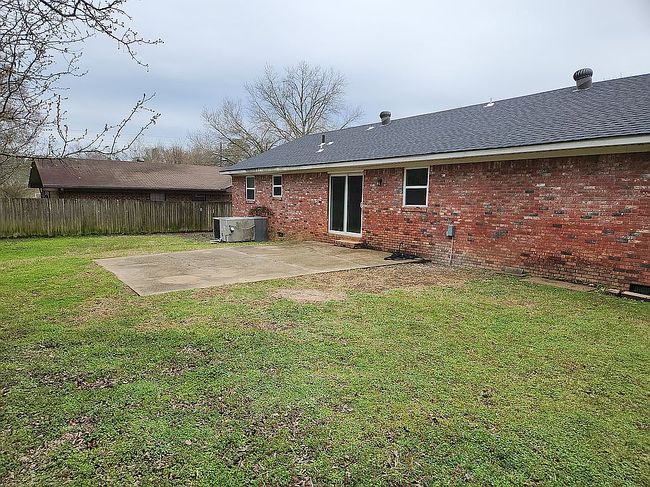 Image of 104 Cedarwood St