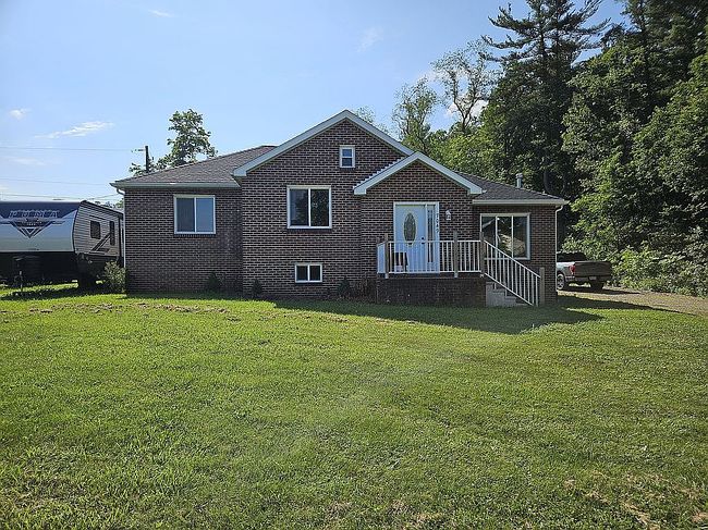 Photo of 7049 Mason Dixon Hwy, Meyersdale, PA