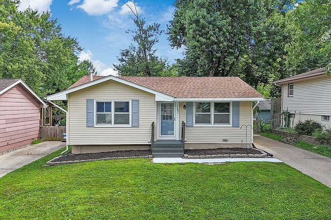 Photo of 1851 Pleasant View Cir, Des Moines, IA