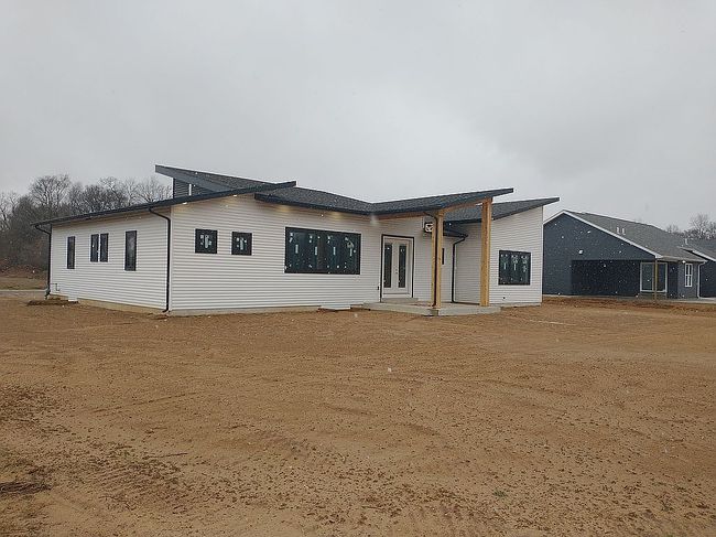 Image of 53284 Whinfield Ct