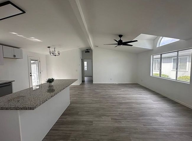 Additional photo 3 of property located at 20 Wilshire Dr