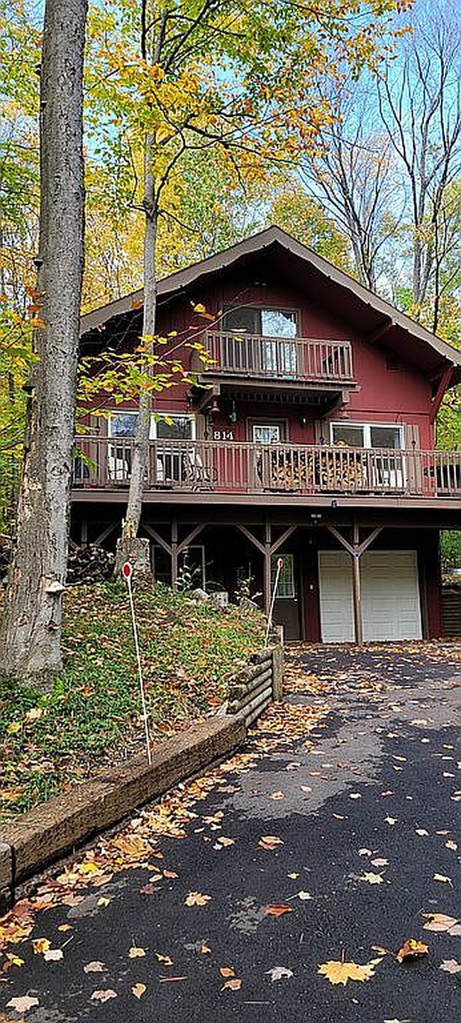 Photo of 814 Timber Valley Rd, Gaylord, MI