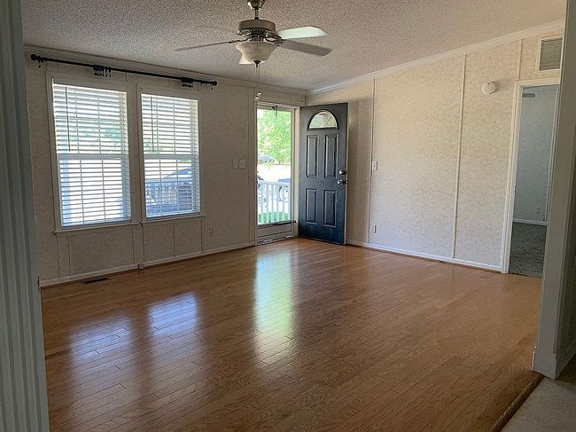 Photo of 355 Rock Hill Rd, Fayetteville, NC