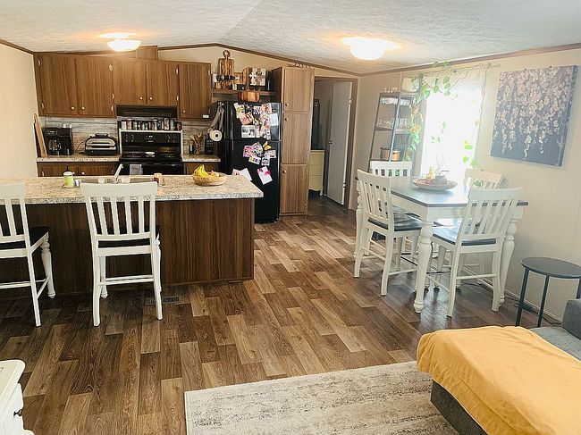 Photo of 2899 Sugarloaf Dr, Lake Charles, LA